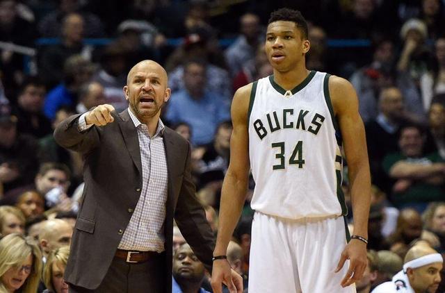 现出三点进 现出三点进